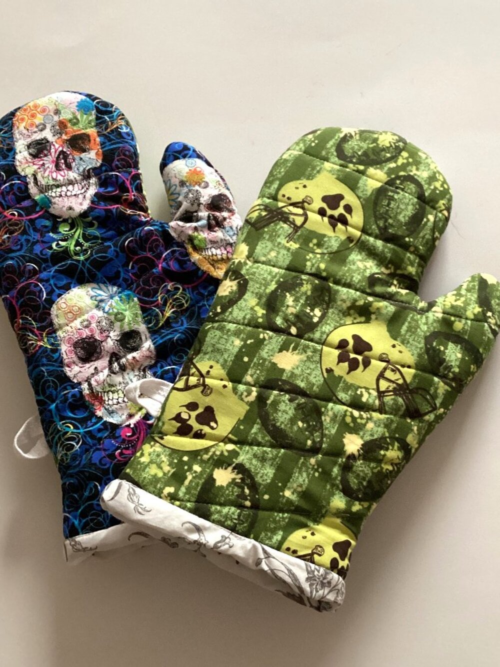 Handmade Colorful Skull Patterned Halloween Oven Mitts Kitchen Linens Cooking